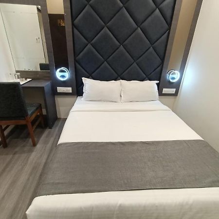 Hotel Classio Andheri - Near Dn Nagar Metro Station Bombaj Zewnętrze zdjęcie