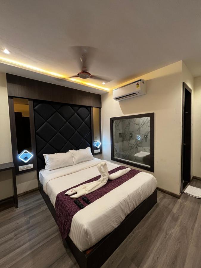 Hotel Classio Andheri - Near Dn Nagar Metro Station Bombaj Zewnętrze zdjęcie