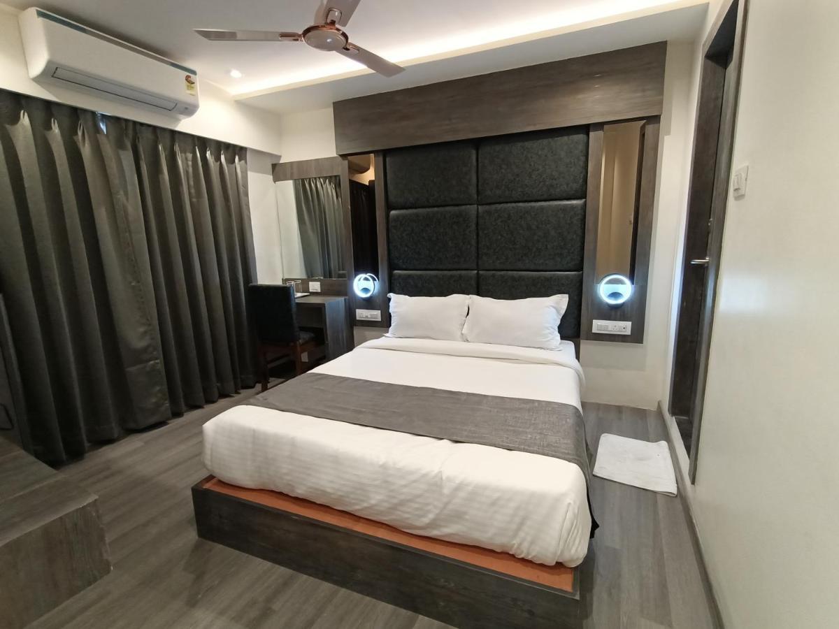 Hotel Classio Andheri - Near Dn Nagar Metro Station Bombaj Zewnętrze zdjęcie